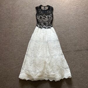 Mikael Aghal Black White Lace Evening Gown Wedding Floor Length Dress Women’s 4